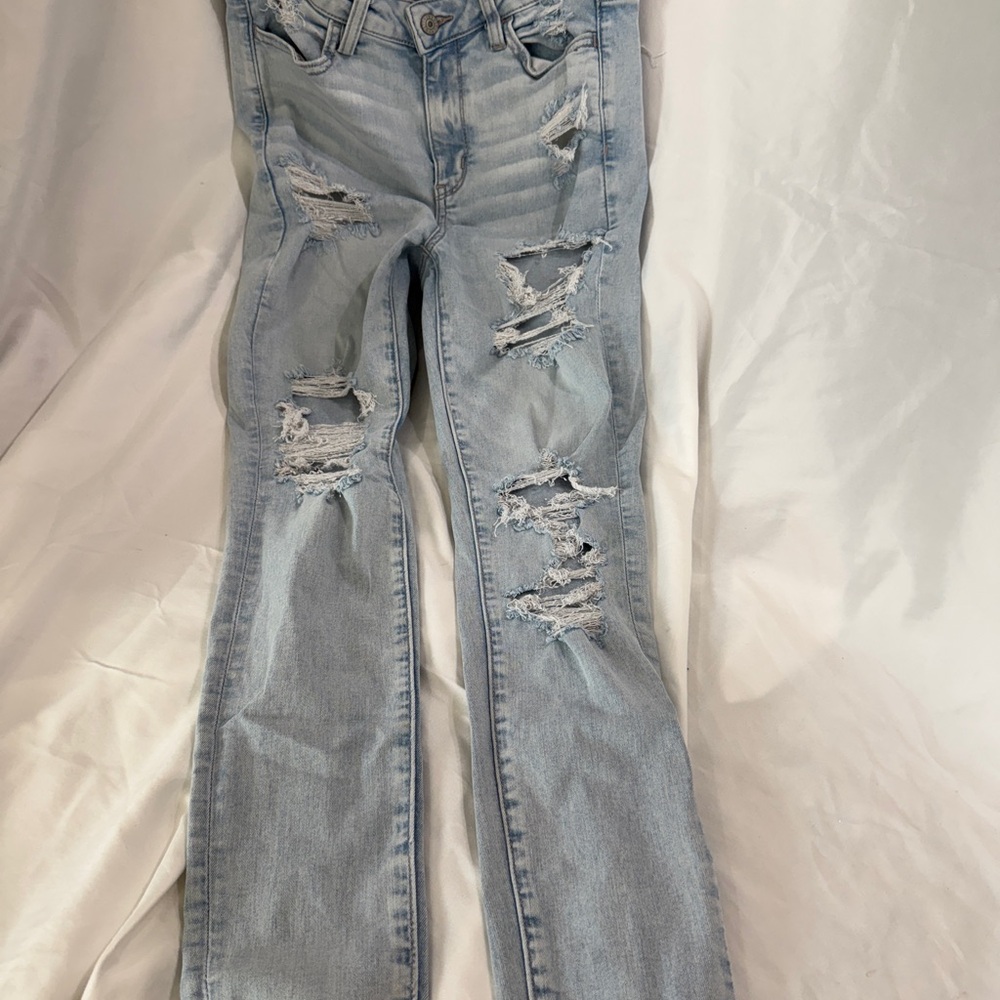 American Eagle Distressed Jeans Women’s Size 10 Light Wash Ripped Denim